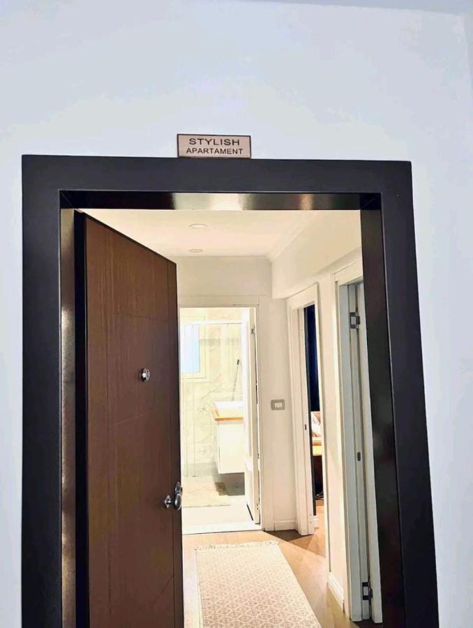 Cozy & Stylish Apartment Tiranë Luaran gambar